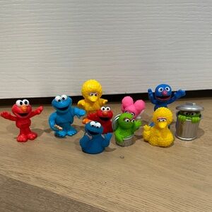Sesame Street Character Figurine Set - Multicolor
